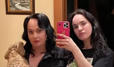 Лариса Гузеева стала бабушкой и тещей