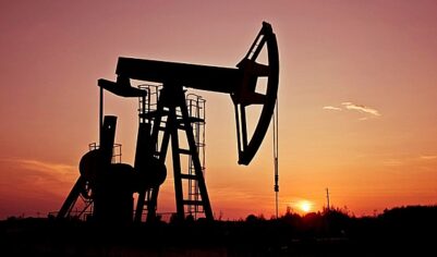 Восемь стран ОПЕК+ решили увеличить добычу нефти в декабре