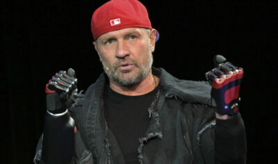 «Фигуристы выступают за Россию, хоть и без флага и без гимна»: интервью Романа Костомарова