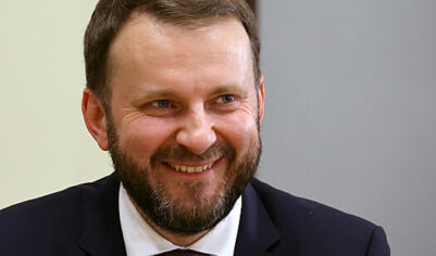 Орешкин: РФ невозможно сокрушить санкциями, ее экономика стала более устойчивой