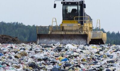 Велика Россия, а мусор выбросить некуда