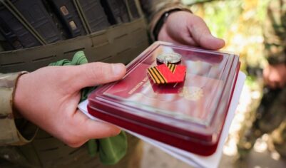 Награды — тыловикам, налоги – волонтерам