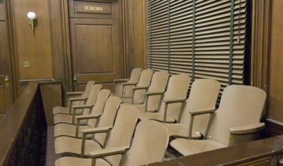 Выяснилось, почему кровавого убийцу Коэна предложили в присяжные