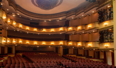 Выяснились детали ЧП в детском театре в Москве, где зрители отравились искусственным дымом