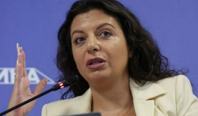 «Волосы выпали»: главред RT Симоньян в борьбе с онкологией облысела