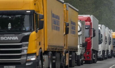 А в заложниках — Калининград: Литва поставила Лукашенко “на счётчик” из-за застрявших на границе 5000 фур и грозит блокадой, но Батька шлет на три буквы