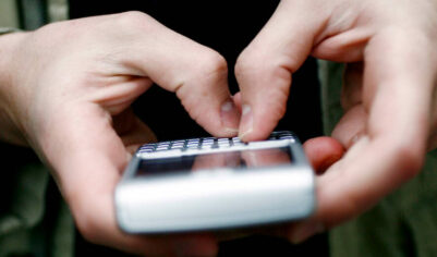 Россиянам стали приходить SMS о «периоде охлаждения» Интернета