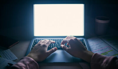 В России впервые завели дело за поиск экстремистских материалов. В Госдуме призвали его закрыть