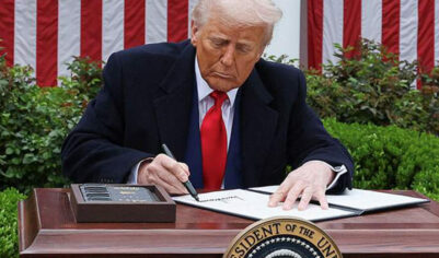 Трамп подписал закон о публикации файлов Эпштейна