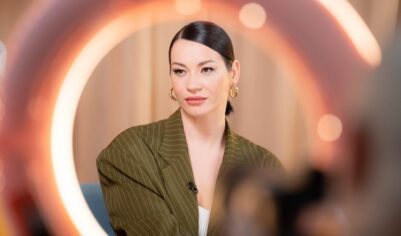 Ида Галич поздравила маму с праздником