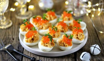 Новогодняя классика: изысканные блюда с красной икрой