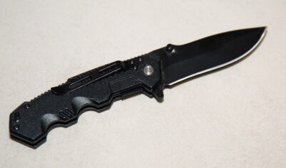 Подростка, напавшего на учительницу, мог спровоцировать уход друга из школы