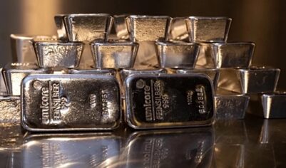 Стоимость серебра впервые превысила $80 за унцию