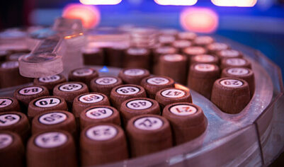 В Омске 77-летняя женщина украла лотерейные билеты на 336 тысяч рублей