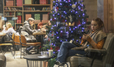 Новогодние праздники провоцируют неверных мужчин на особенно красочную ложь