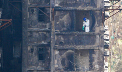 В Гонконге ищут виновных в пожаре высотного жилкомплекса