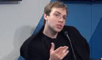 «Колдун» и квартиры пенсионеров: участника битвы экстрасенсов обвинили в мошенничестве