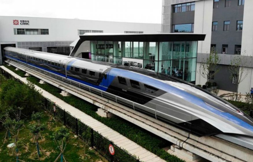 700 км в час за две секунды. В Китае разработали уникальный поезд на электромагнитной тяге 700 км в час за две секунды. В Китае разработали уникальный поезд на электромагнитной тяге