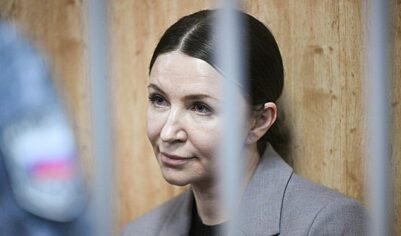 Играет в нарды и шьет: отец Блиновской рассказал о ее жизни в колонии