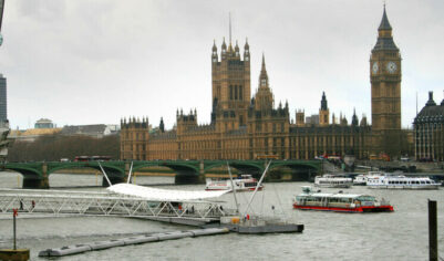 Обвиняемую в убийстве двух девочек-подростков таллием женщину спасли из реки