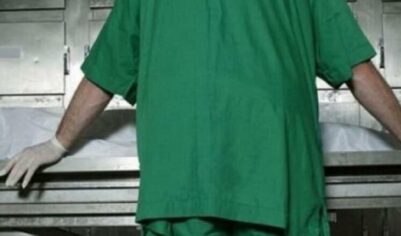 Из-за путаницы в больничном морге кремировали не то тело