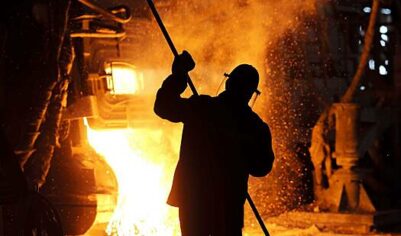 Производство стали в России упало