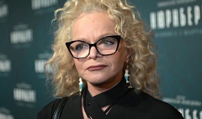 Певица Слава захотела подать в суд на Долину