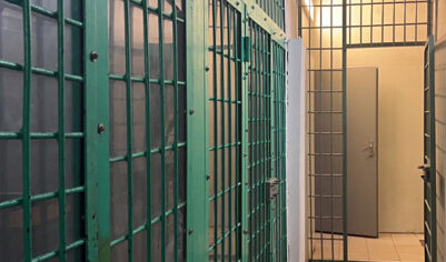 Обвиняемая в совращении детей учительница накануне уволилась из школы