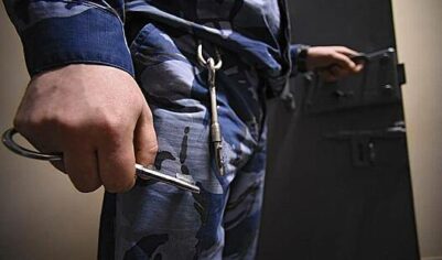 Россиянин получил 15 лет колонии за размещенные по городу надписи