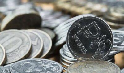 Названы причины, по которым зарплаты в России в 2025 году растут медленнее, чем в предыдущие два года