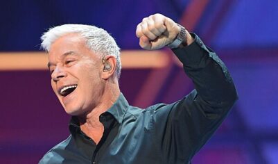 Газманов станцевал задорный танец на фоне слухов о болезни