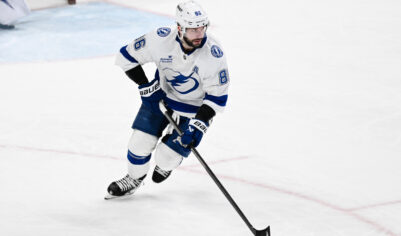 Никита Кучеров устроил сольный перфоманс в Калифорнии, Овечкину сломали здоровый зуб