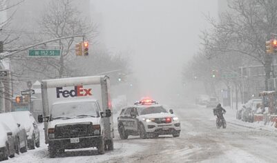 AP: в США во время сильного снегопада погибли 30 человек