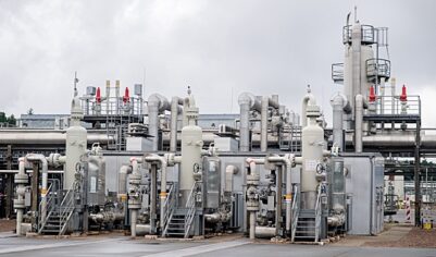 Запасы газа в подземных хранилищах Европы опустились до 53%