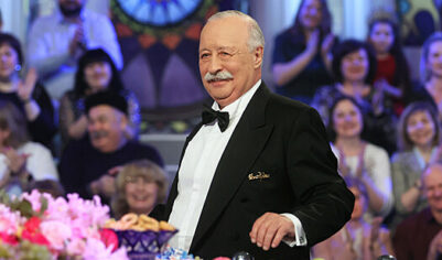 Телеведущий Леонид Якубович в детстве заговорил на испанском во время гипноза