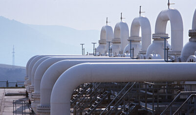 Эксперты: цена газа в Европе упадет из-за избытка предложения СПГ на рынке