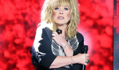 Аллу забыли: выступление Лазарева с дочкой на огоньке возмутило мужа-иноагента Пугачевой