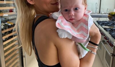 Анна Курникова порадовала фото всех своих детей