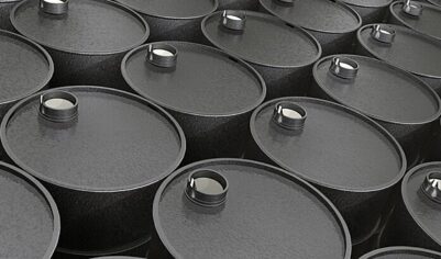 Цена нефти Brent превысила 64 доллара впервые с декабря