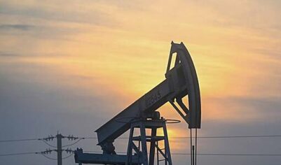 Добыча нефти в России упала до минимума за полтора года