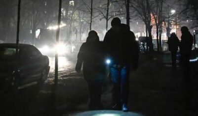 «Станет еще хуже»: свет на Украине будут отключать на 16 часов в сутки и больше (ФОТО)