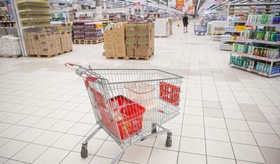 Российская торговля ощутила себя на дне