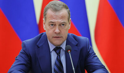 Медведев: россияне жалуются, что в Европе невозможно жить