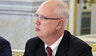 В России указали на молчание СМИ вокруг поджогов домов Стармера