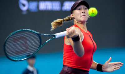 Мирра Андреева разгромила Шнайдер в полуфинале Аделаиды, но их дружбе это не помешало