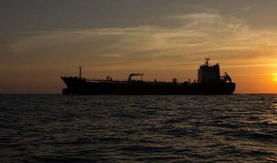 Стало известно о потерявшем управление танкере с российской нефтью