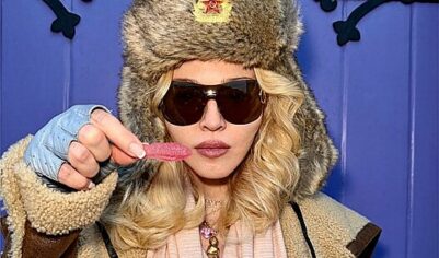 Украинцы раскритиковали Мадонну за шапку-ушанку