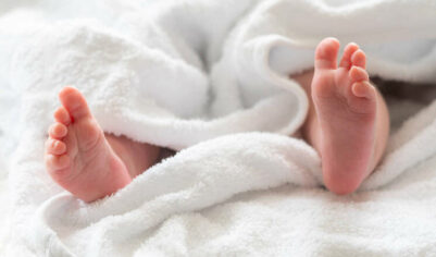 «Вышла без ребенка и без могилы»: мать погибшего в роддоме Новокузнецка младенца рассказала о поведении врачей