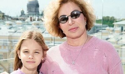 Дочь Тимати оказалась на инвалидном кресле — бабушка раскрыла подробности