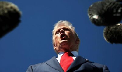 Трамп после Венесуэлы метит в Иран и Данию: Мадуро в наручниках в Нью-Йорке — МИД РФ требует отпустить